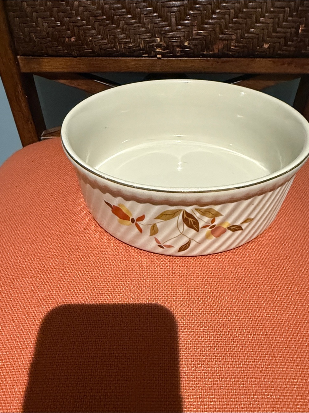 Vintage Hall Superior Kitchenware. EUC . No chips or cracks.